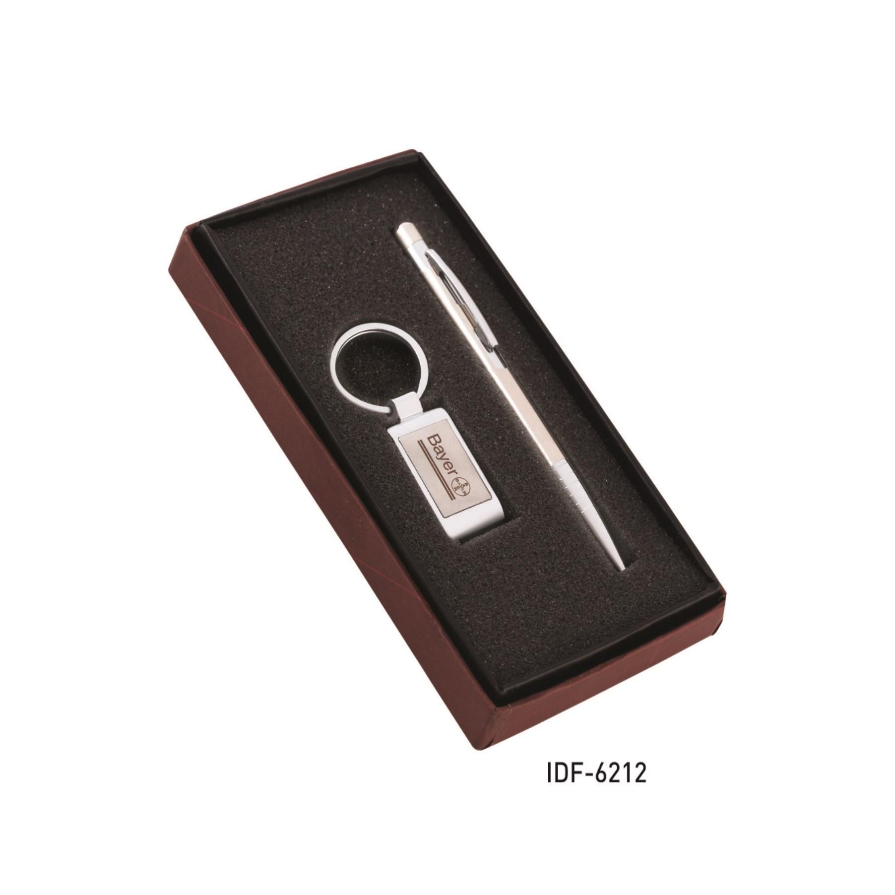 Gift Set Of Light Gold Pen With  Keychain